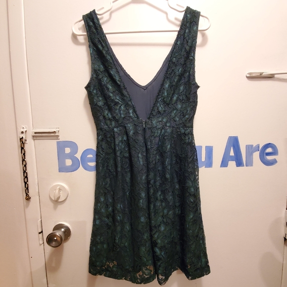 Dark green lace fit and flare dress - Picture 2 of 3